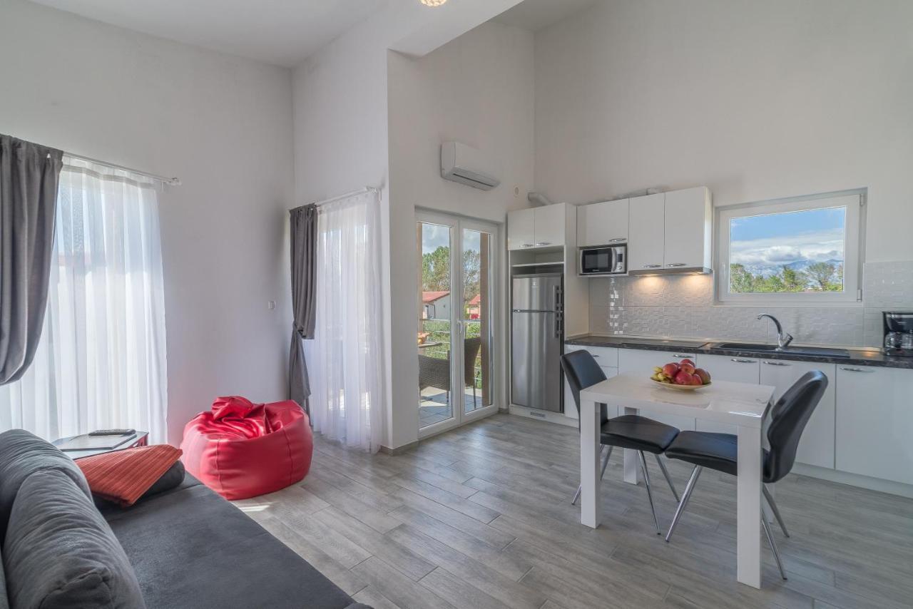 Apartments Enona Nin Extérieur photo