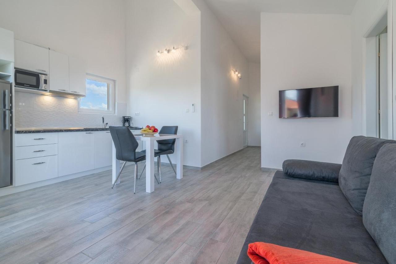 Apartments Enona Nin Extérieur photo